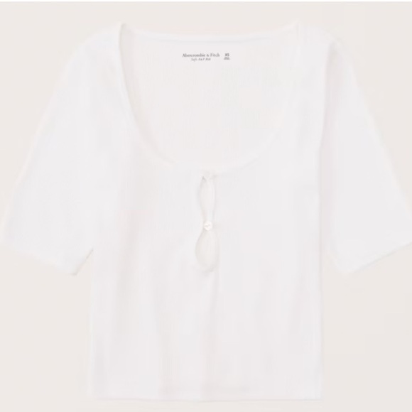 NWT ABERCROMBIE AND FITCH WHITE BUTTON DETAIL CUTOUT TOP - Picture 6 of 6
